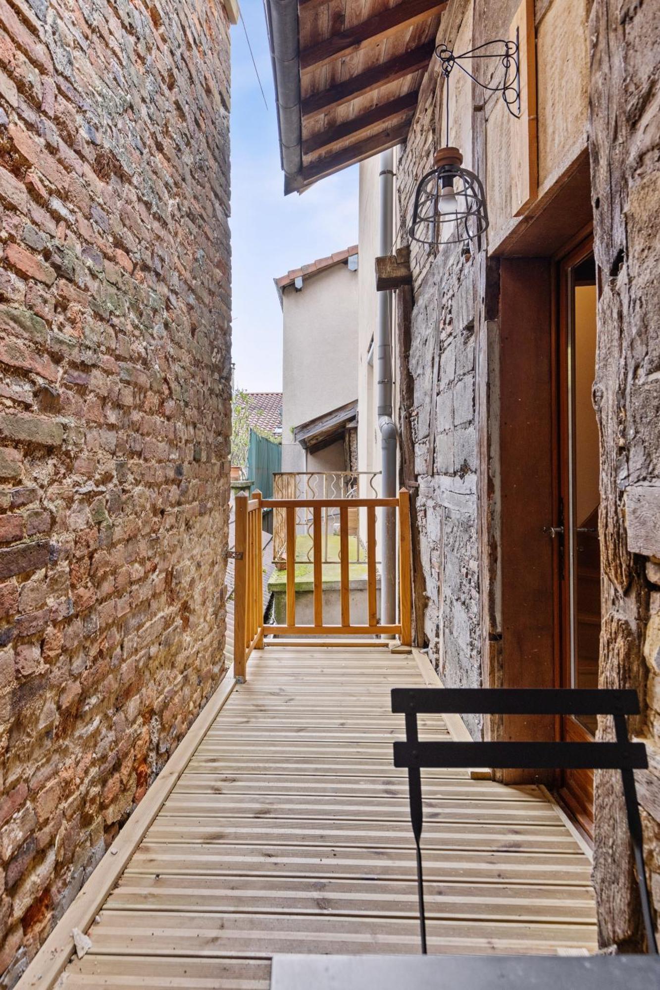 Les Chambres Tonics Montrevel-en-Bresse Экстерьер фото